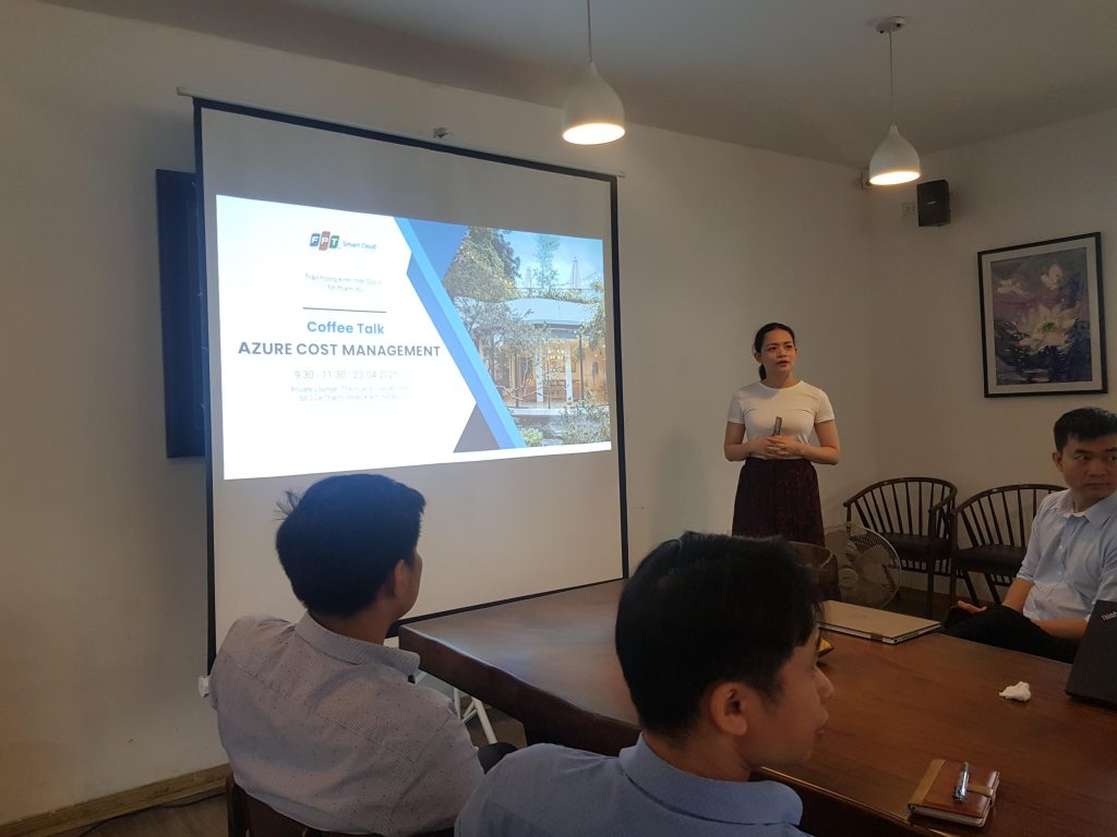 Chị Vũ Kiều Trang – Trưởng phòng kinh doanh, FPT Smart Cloud khai mạc sự kiện.
