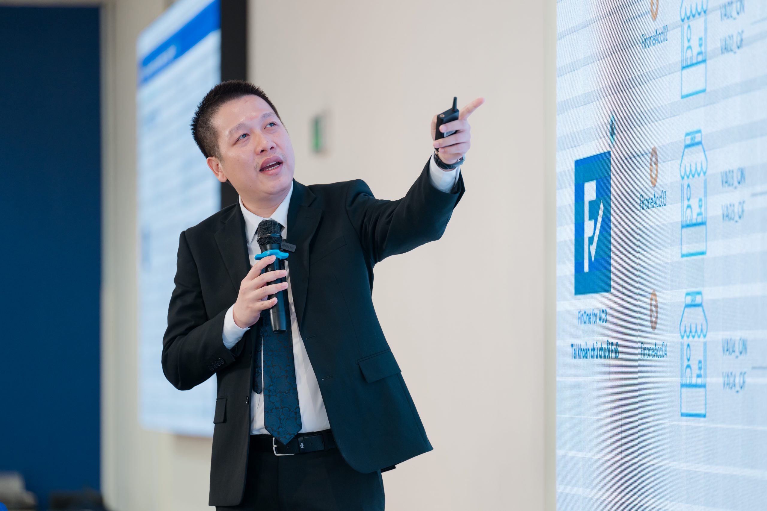 Ông Phùng Ngọc Hoàng