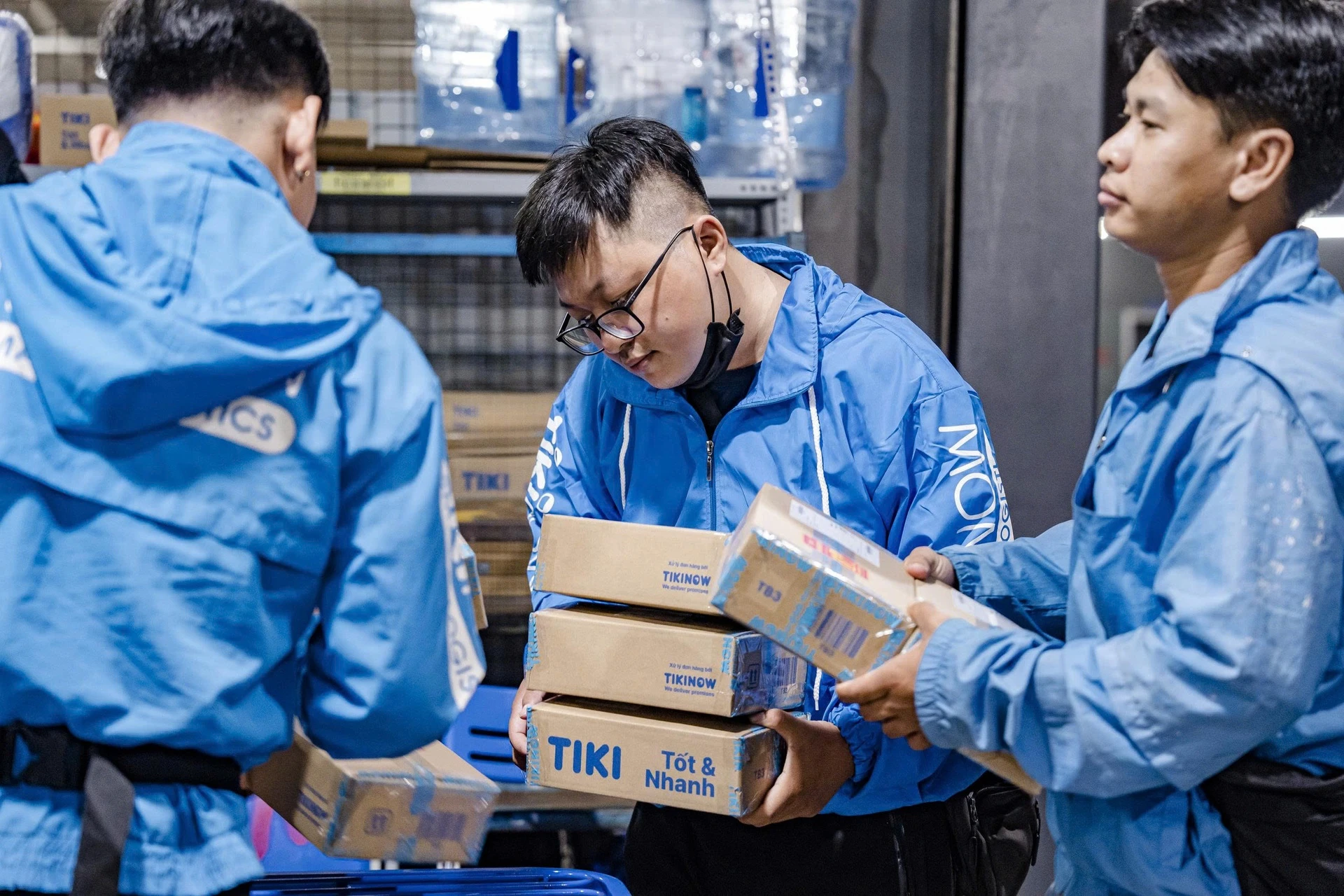 z7489293321674 9b4b8d49d1f58a899a6f55d5376c9e85.jpg